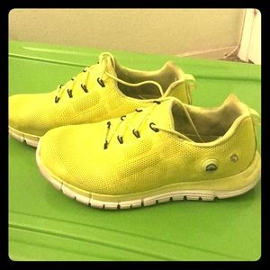 Reebok Pumps - Neon Yellow